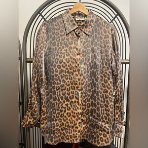 KATHY IRELAND VINTAGE LEOPARD PRINT BUTTON DOWN SHIRT SIZE M US